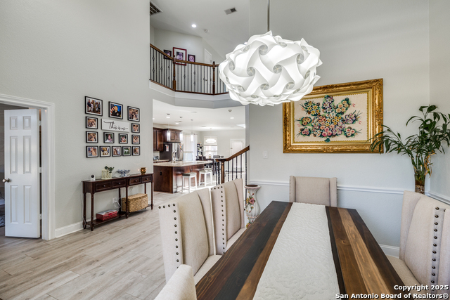 Listing photo id 5 for 3018 Hanfro  