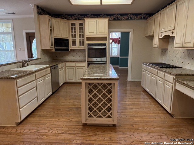 Image 8 of 32 For 23118 Whisper