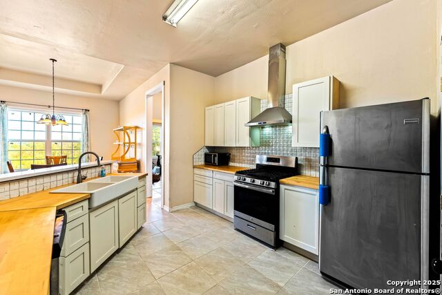 Image 10 of 41 For 2211 Geneva