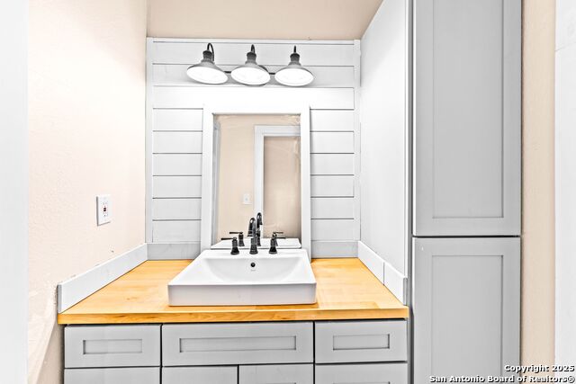 Image 23 of 41 For 2211 Geneva