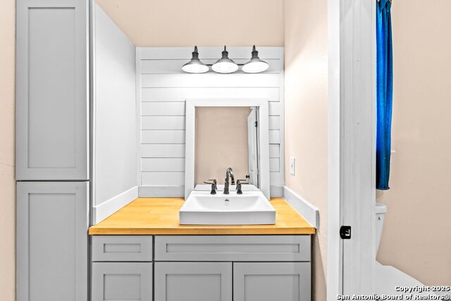 Image 25 of 41 For 2211 Geneva