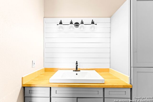 Image 29 of 41 For 2211 Geneva