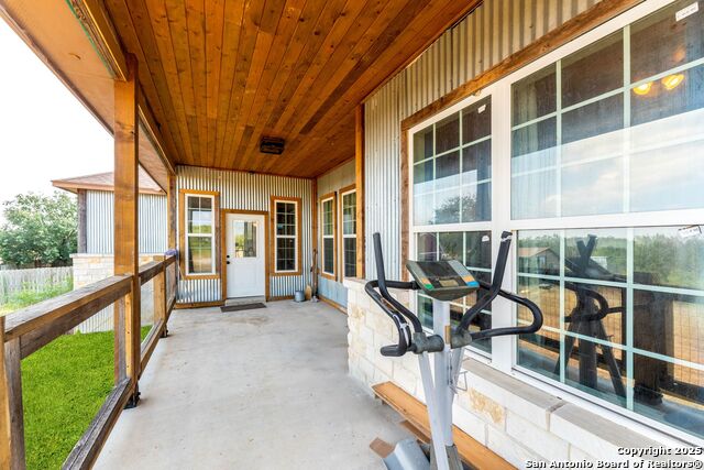 Image 32 of 41 For 2211 Geneva