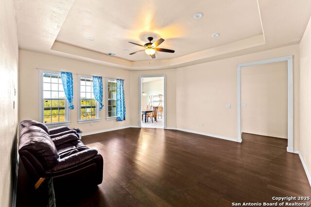 Image 8 of 41 For 2211 Geneva