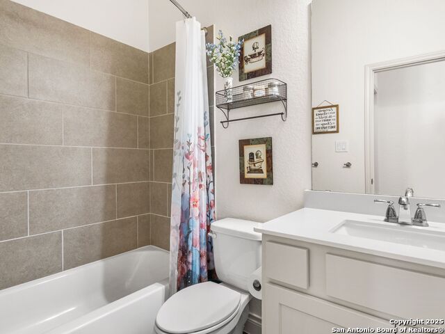 Image 28 of 37 For 9700 Innes Pl