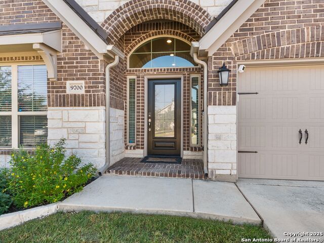 Image 4 of 37 For 9700 Innes Pl