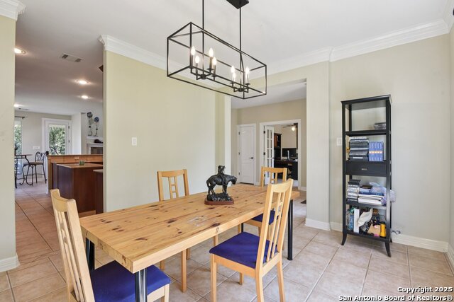 Image 13 of 42 For 522 Heather Ridge