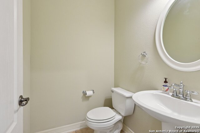 Image 17 of 42 For 522 Heather Ridge