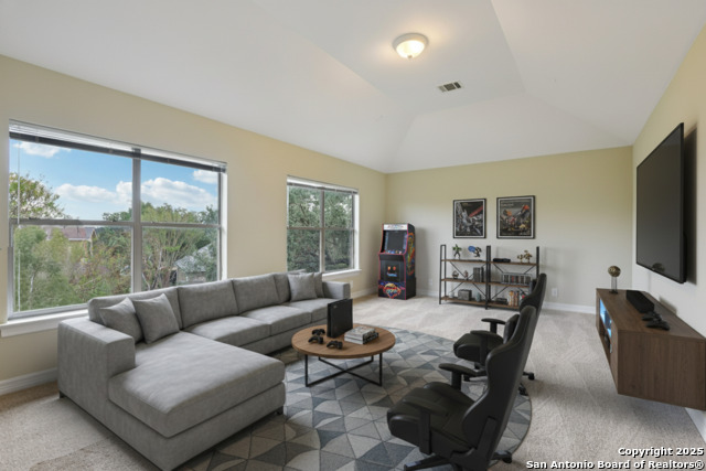 Image 25 of 42 For 522 Heather Ridge