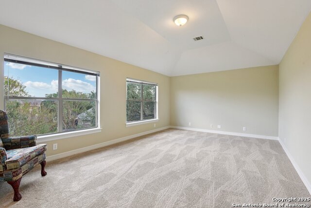 Image 26 of 42 For 522 Heather Ridge