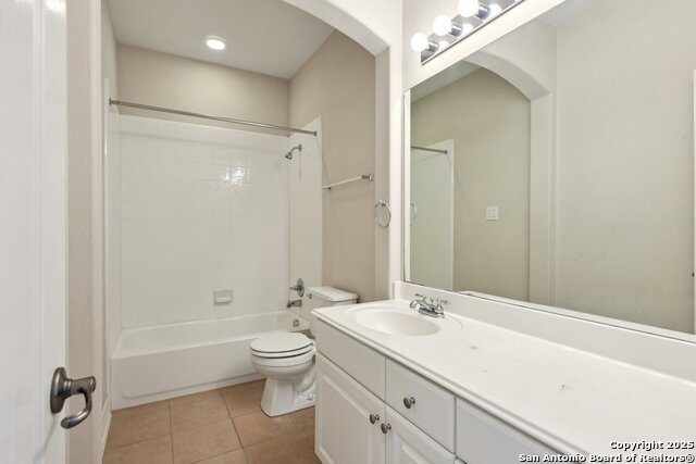 Image 34 of 42 For 522 Heather Ridge