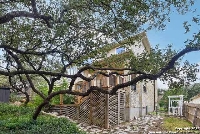 Image 41 of 42 For 522 Heather Ridge