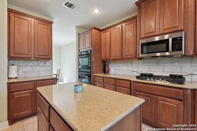 Image 9 of 42 For 522 Heather Ridge