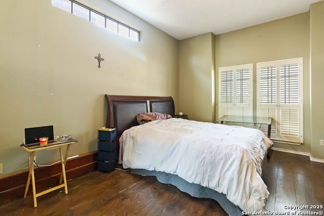 Image 15 of 17 For 1218 Summit