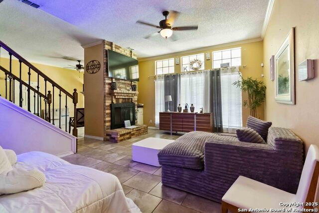 Image 7 of 17 For 1218 Summit