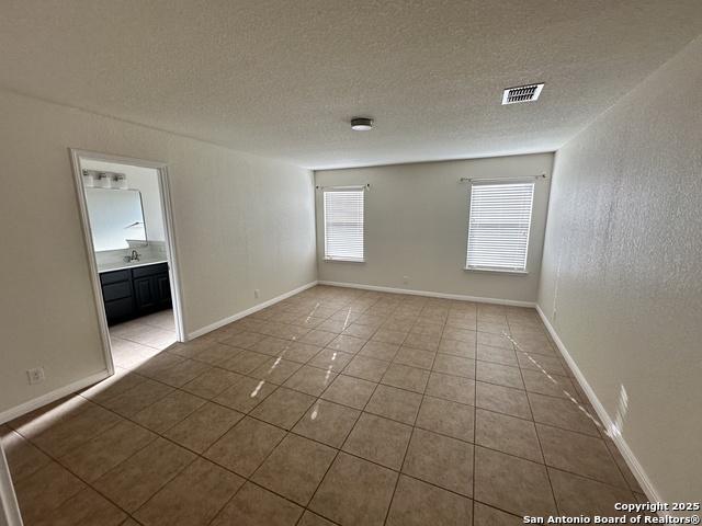 Image 7 of 11 For 2730 Brighton