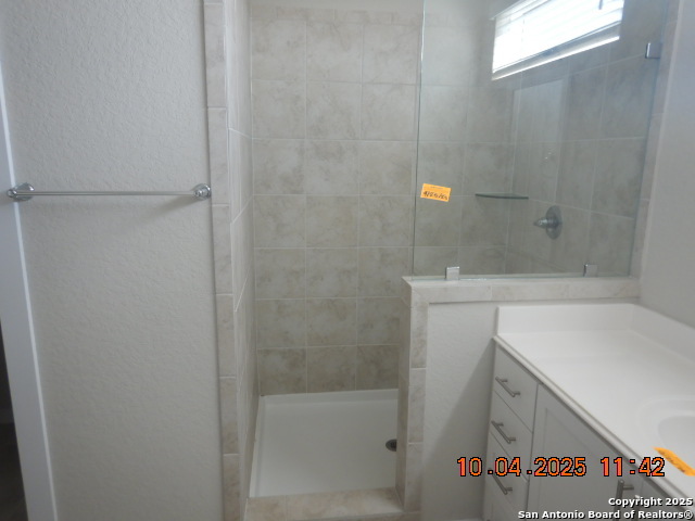 Image 12 of 19 For 14807 Maverick Avenue