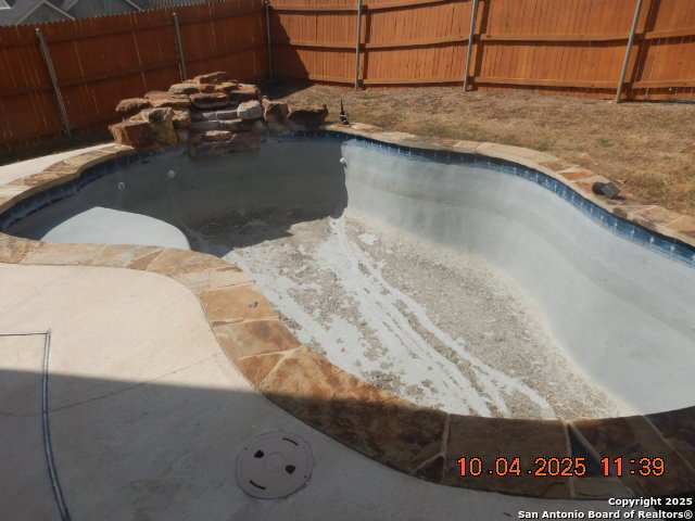 Image 19 of 19 For 14807 Maverick Avenue