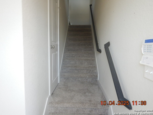 Image 6 of 19 For 14807 Maverick Avenue