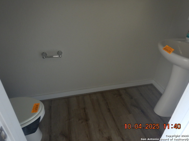 Image 7 of 19 For 14807 Maverick Avenue