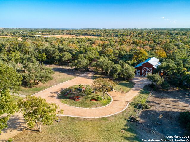 Listing photo id 56 for 3124 Fm 32  