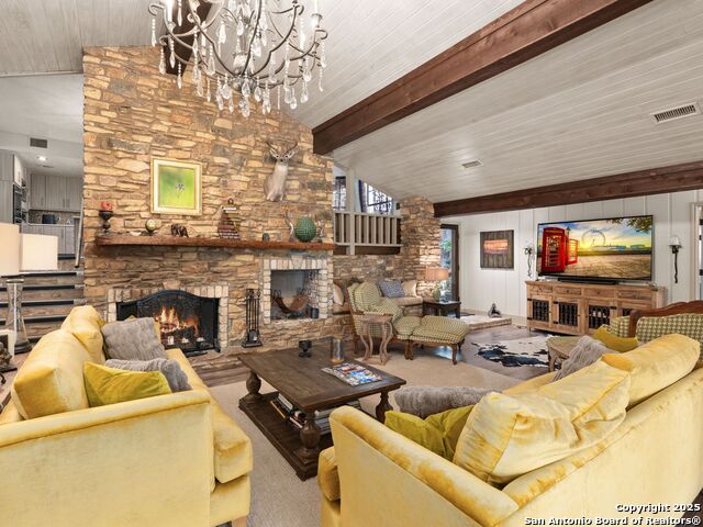 Listing photo id 5 for 3124 Fm 32  