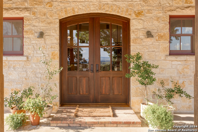 Image 2 of 34 For 309 Ridgeview Drive