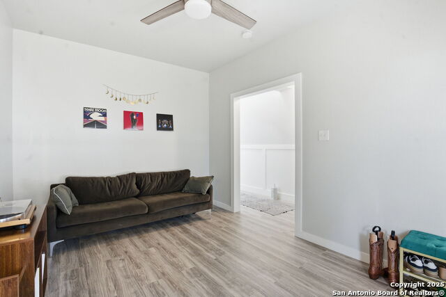 Image 14 of 27 For 1596 Osage  