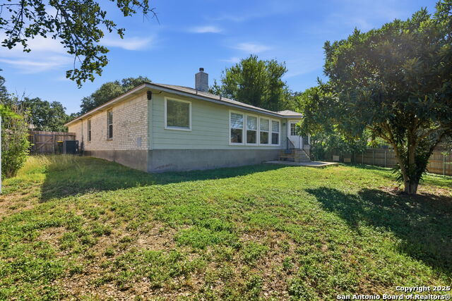 Image 25 of 27 For 1596 Osage  