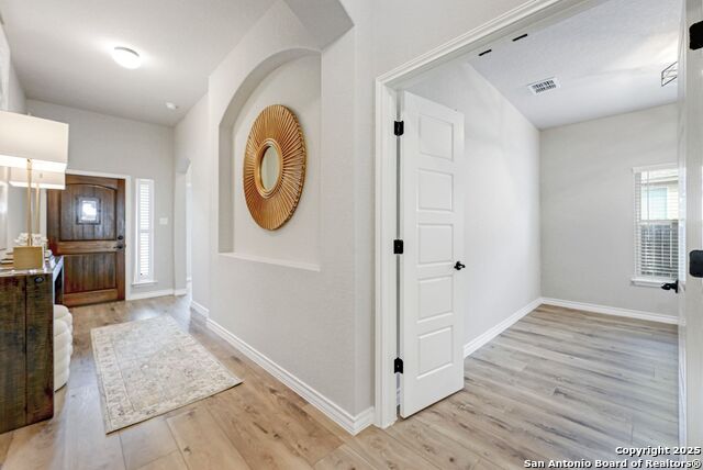 Image 23 of 37 For 8942 Whimsey Ridge