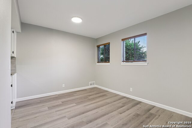 Listing photo id 9 for 3441 Turtle Village  92ff