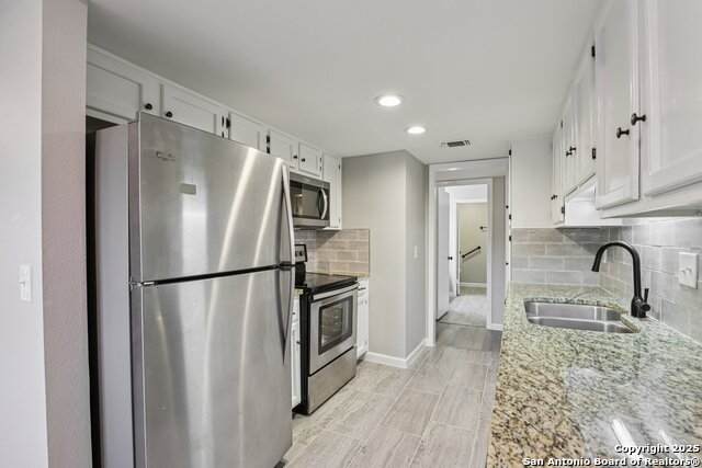 Listing photo id 11 for 3441 Turtle Village  92ff