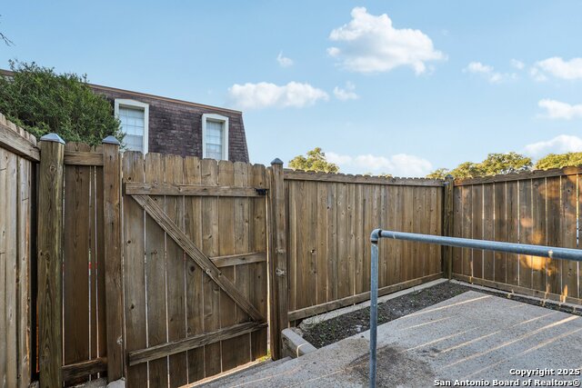 Listing photo id 27 for 3441 Turtle Village  92ff