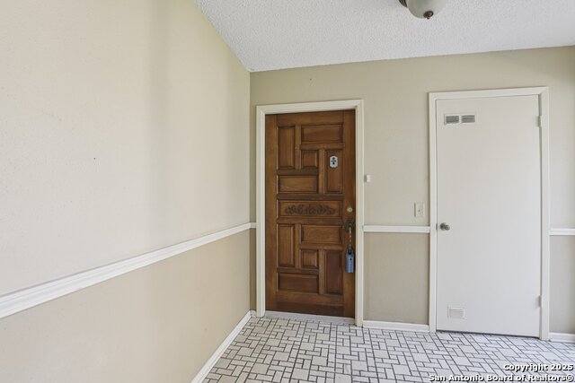 Listing photo id 3 for 3441 Turtle Village  92ff