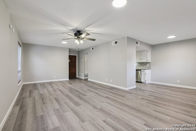 Listing photo id 5 for 3441 Turtle Village  92ff