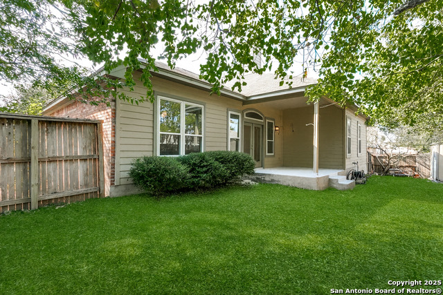 Listing photo id 24 for 112 Spring Fawn