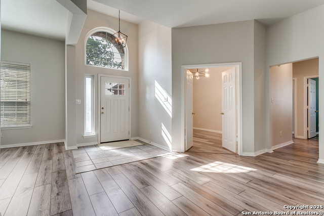 Listing photo id 4 for 112 Spring Fawn