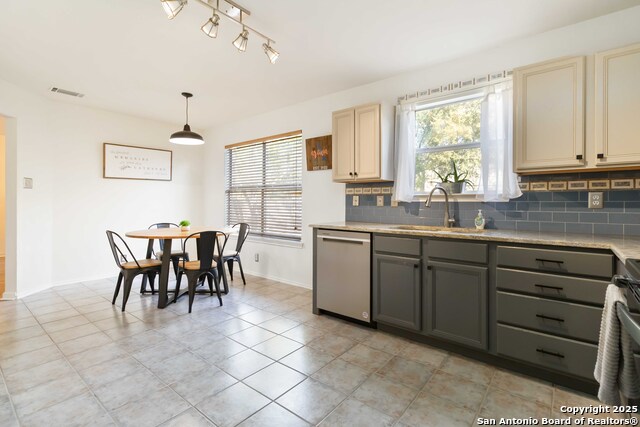 Image 14 of 34 For 9435 Fairpoint