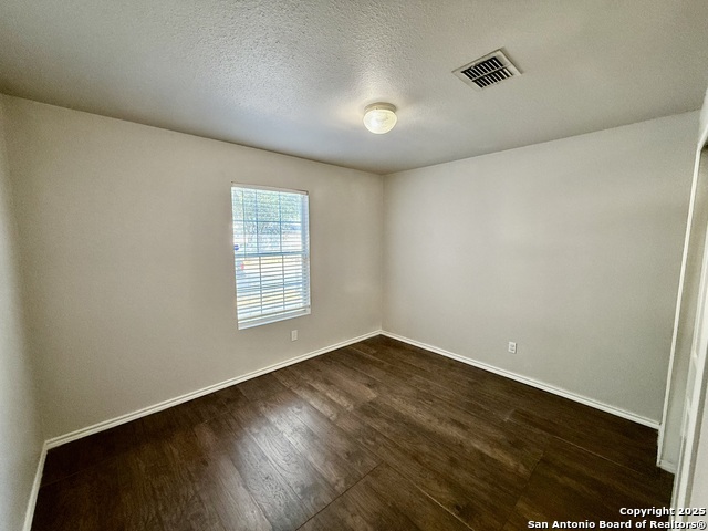 Image 12 of 19 For 9914 Kent