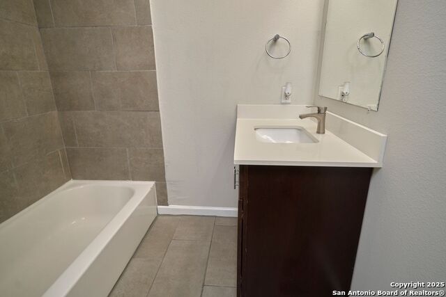 Image 16 of 20 For 503 Kings Hwy  204