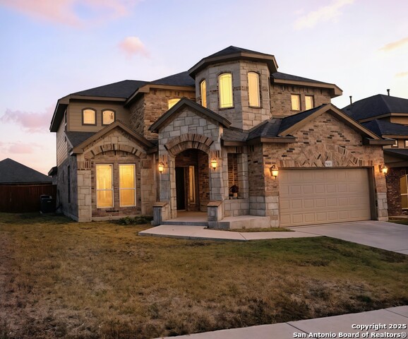 Listing photo id 0 for 5014 Thymus  