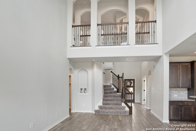 Listing photo id 22 for 5014 Thymus  