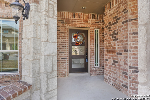 Listing photo id 2 for 5014 Thymus  