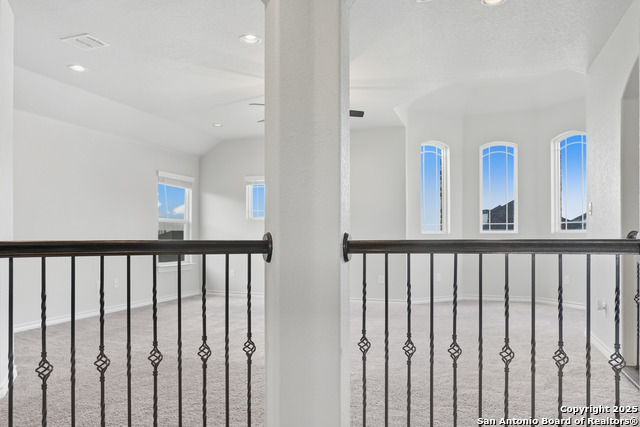 Listing photo id 38 for 5014 Thymus  