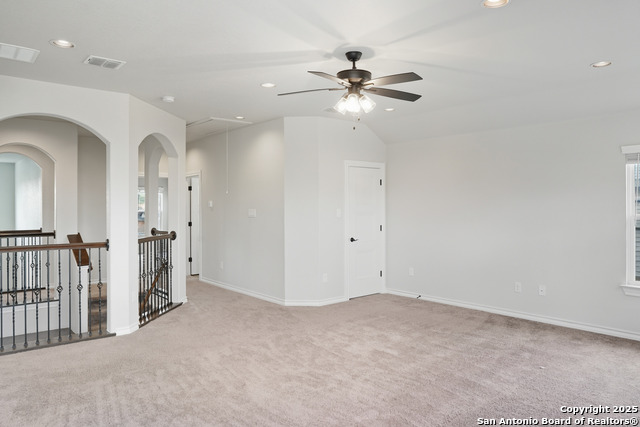 Listing photo id 41 for 5014 Thymus  