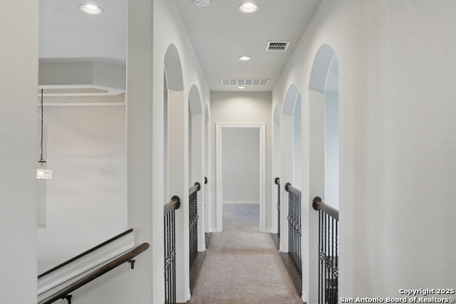 Listing photo id 45 for 5014 Thymus  