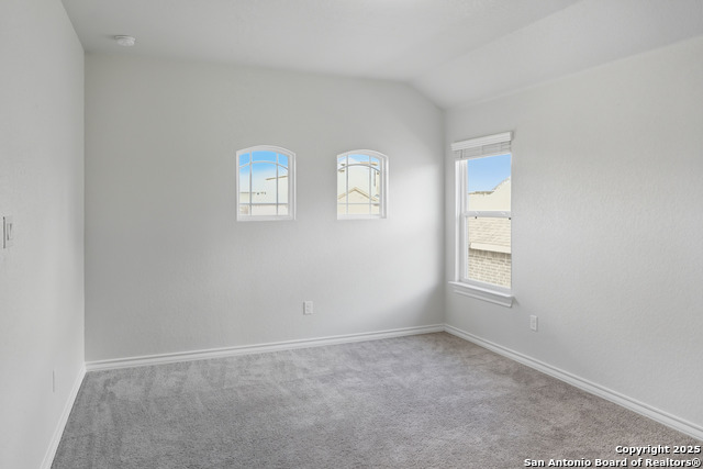 Listing photo id 47 for 5014 Thymus  