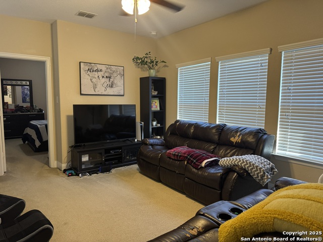 Image 23 of 35 For 517 Whittmen