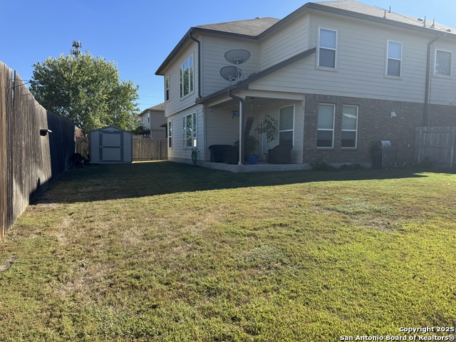 Image 34 of 35 For 517 Whittmen