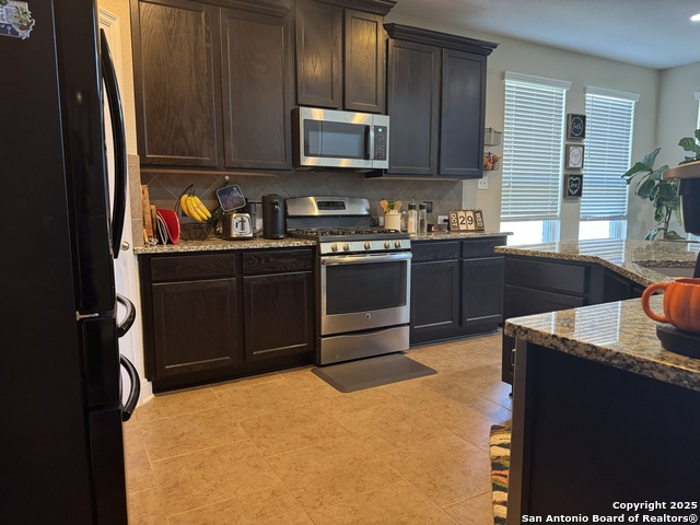 Image 4 of 35 For 517 Whittmen